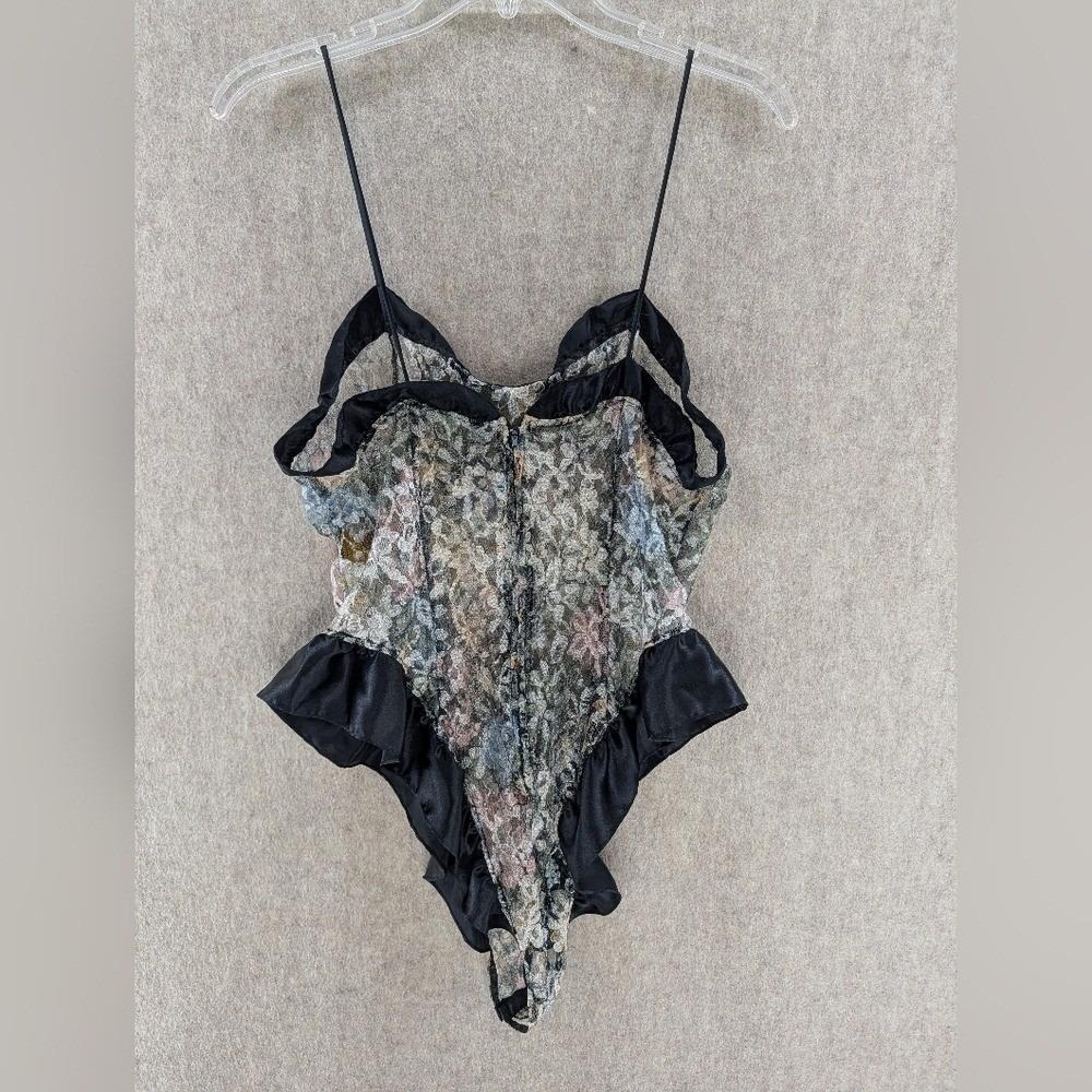 Victoria's Secret Vintage Floral Lace Teddy with Black Satin Trim Accent, Size M - Picture 2 of 7